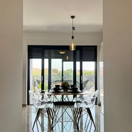 Apartament J&n Hill's With Swimming Pool *