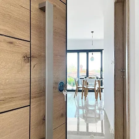 Apartament J&n Hill's With Swimming Pool