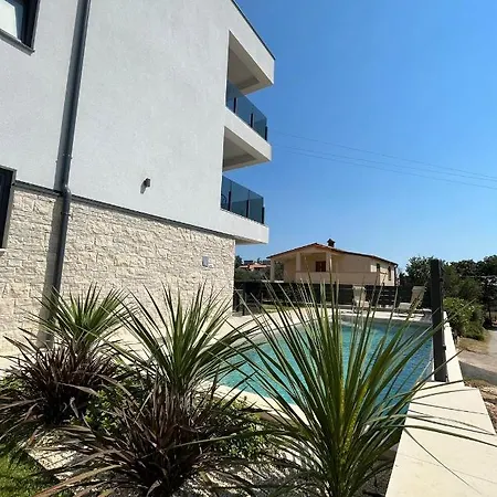 Apartamento J&n Hill's With Swimming Pool Medulin