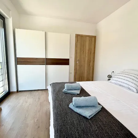 Apartment J&n Hill's With Swimming Pool *